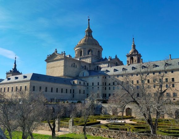 Tour Privado Ávila – El Escorial & Valle de los Caídos