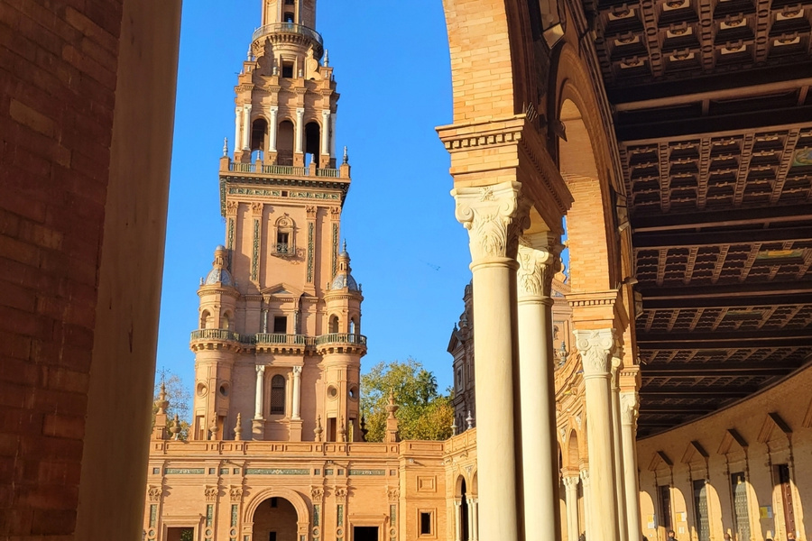 Group Tour: Granada Seville and Cordoba (2 days)