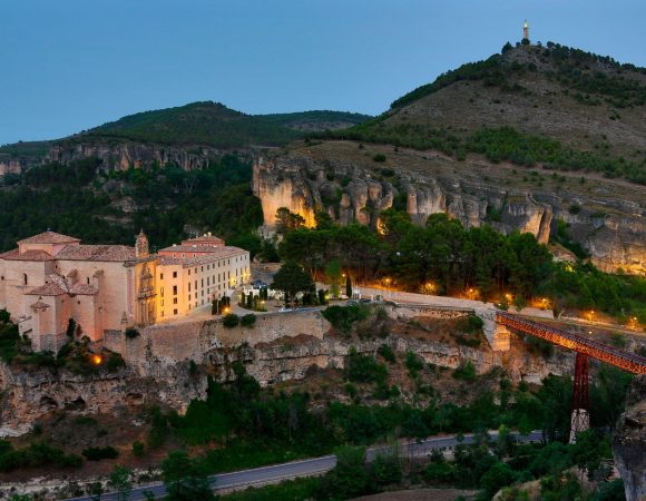 Tour Privado Ciudad Encantada y Casas Colgantes Cuenca